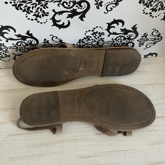 American Eagle Flat Leather Strap sandals brown/tan Size 10 - Picture 9 of 10